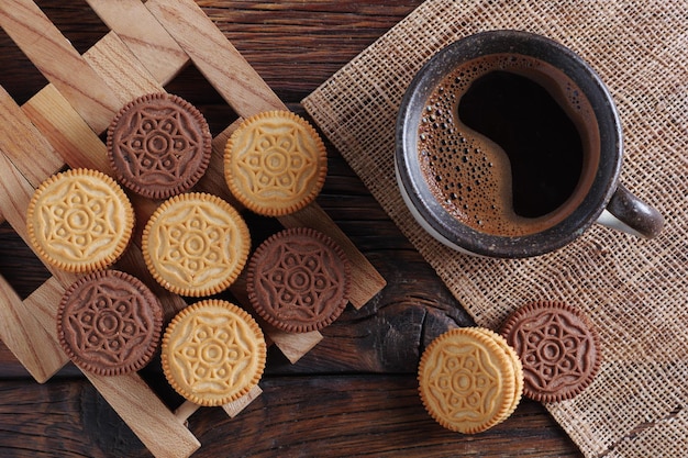 Galletas con nata y café