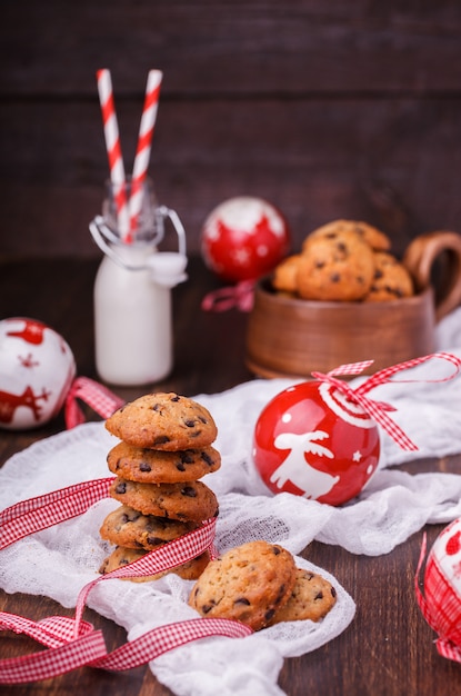 Galletas para Navidad con chocolate y leche.