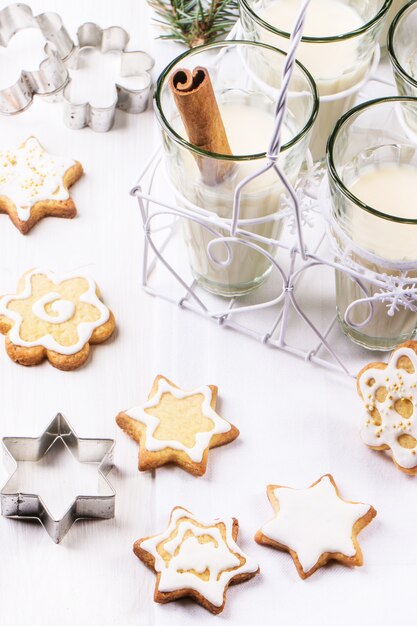 Galletas navideñas y cóctel