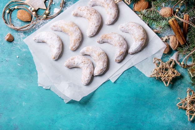 Galletas navideñas con decoración navideña