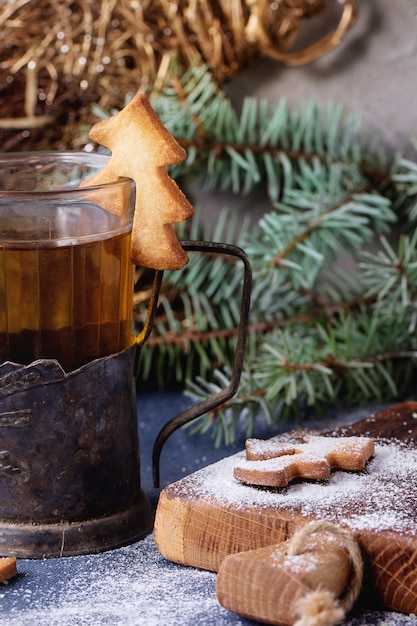 Galletas navideñas de mantequilla para tazas