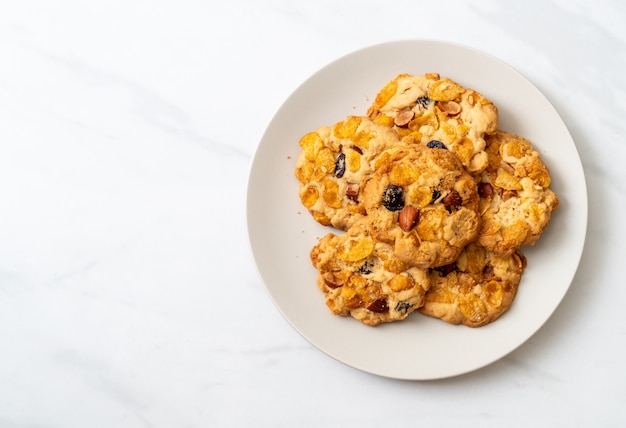 galletas con pasas de maíz y almendras