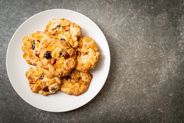 galletas con pasas de maíz y almendras