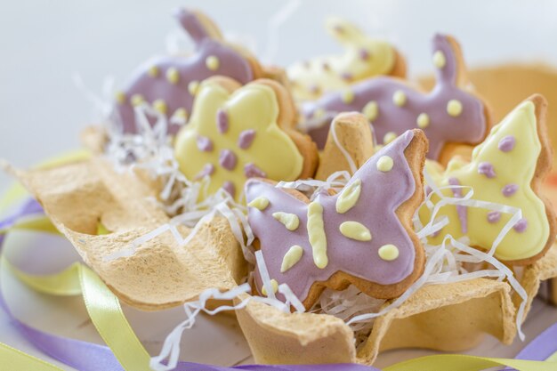 Galletas de Pascua en huevo