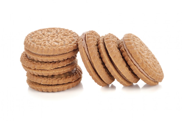 Galletas de pastelería aisladas sobre fondo blanco