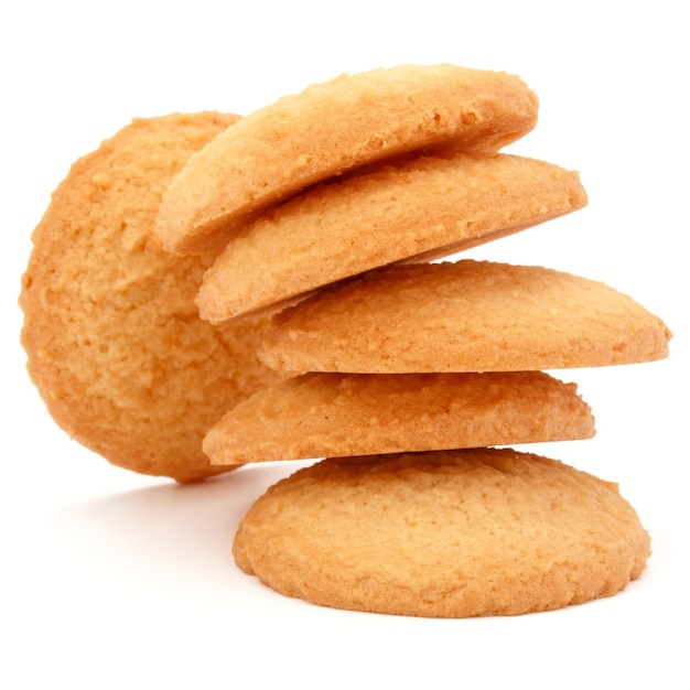 Galletas de pastelería apiladas aisladas sobre fondo blanco.