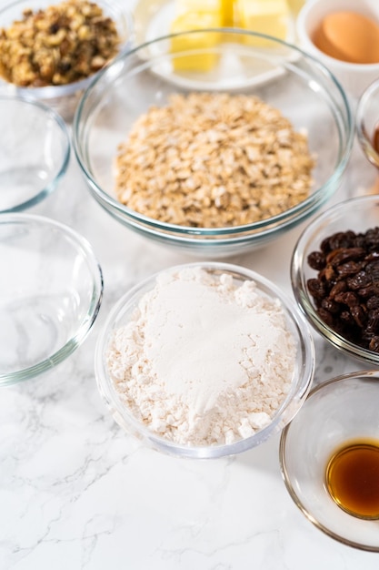 Galletas suaves de avena, pasas y nueces