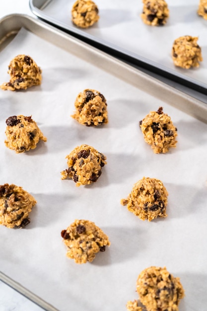 Galletas suaves de avena, pasas y nueces