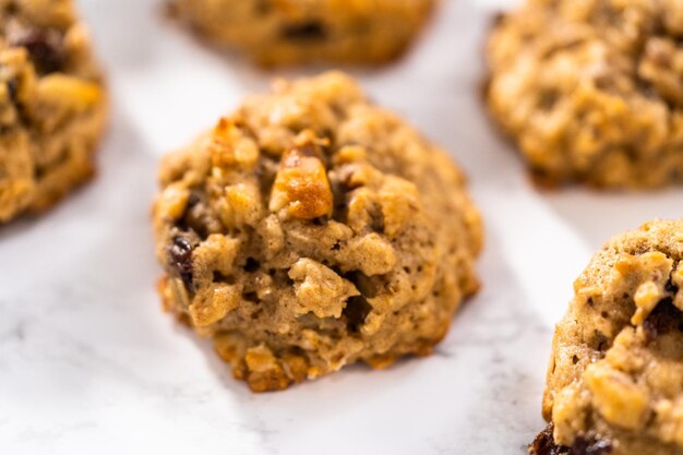 Galletas suaves de avena, pasas y nueces