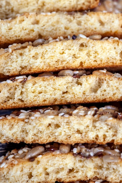 Galletas de trigo con semillas de lino y girasol