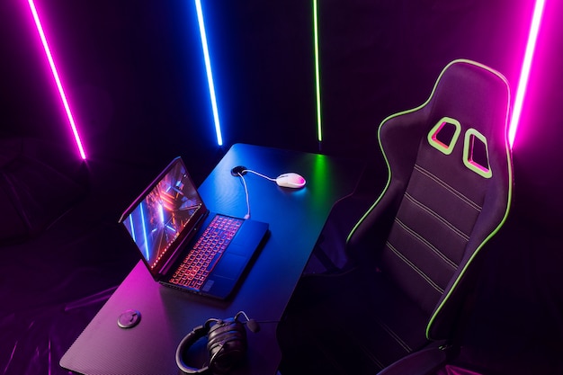 Foto gaming-setup mit geräte-stillleben