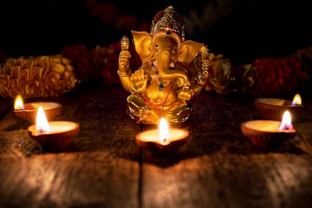 Ganesha com luzes de Diwali