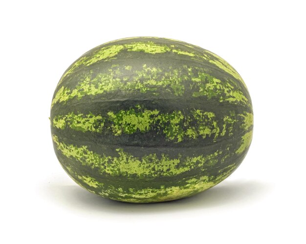 Foto ganze wassermelone isoliert auf weiß