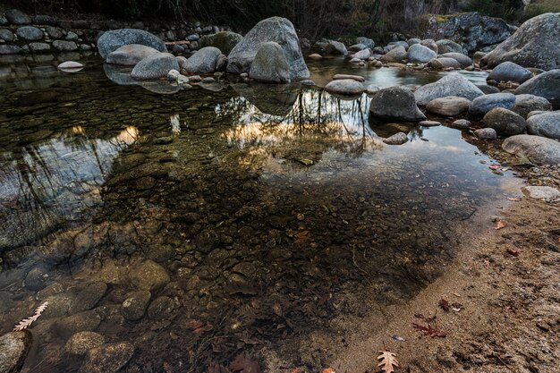 Garganta Jaranda. Paisaje al amanecer cerca de Jarandilla de la Vera. Extremadura España.