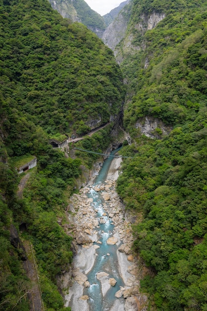 La garganta de Taroko y el sendero de senderismo en Hualien Taroko de Taiwán