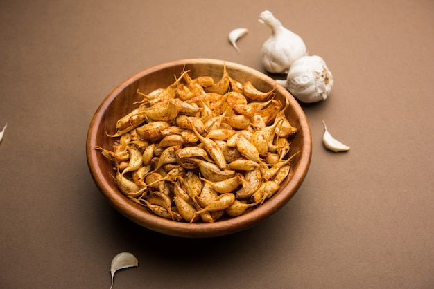 Garlic Fry o Tala Hua Lahsun en hindi, es un plato de acompañamiento o bocadillos populares de Maharashtra, India