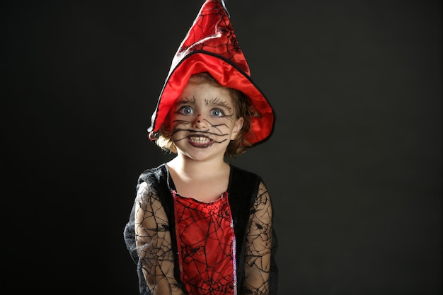 Garota da criança, traje de halloween