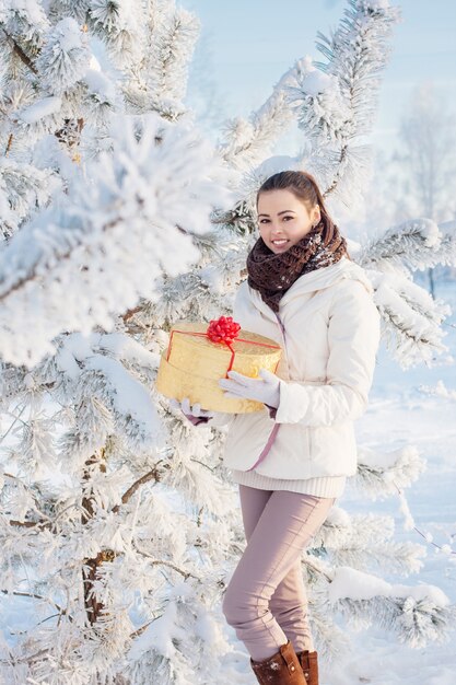 Garota feliz em winter park