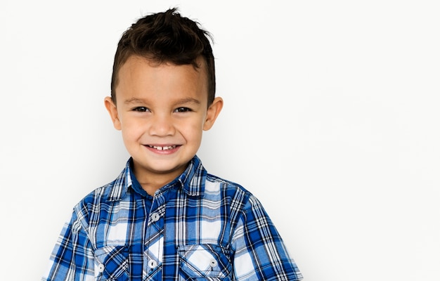 Foto garotinho garoto adorável sorridente bonito retrato de estúdio