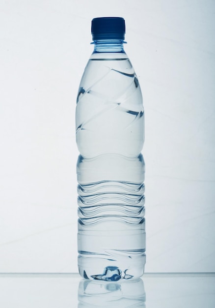 Garrafa de água de plástico