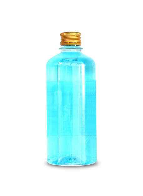 garrafa de álcool desinfetante em branco
