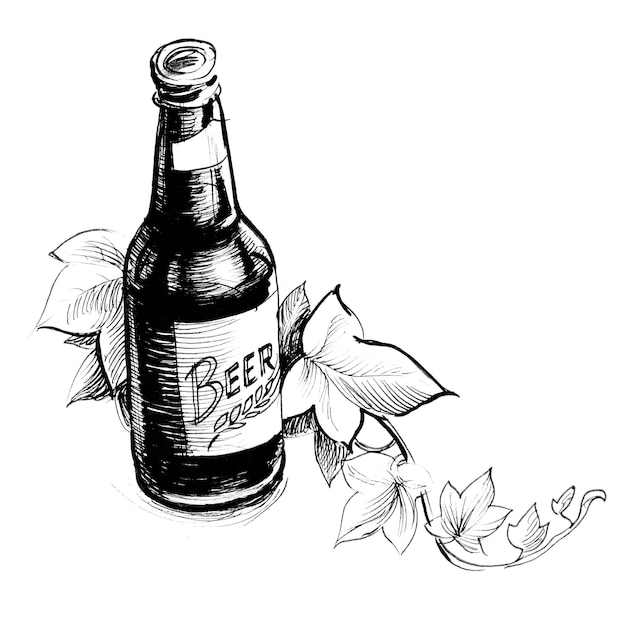 Foto garrafa de cerveja e planta de lúpulo. desenho de tinta preto e branco