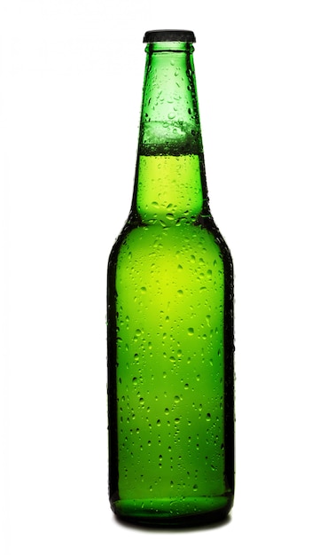 Foto garrafa de cerveja isolada