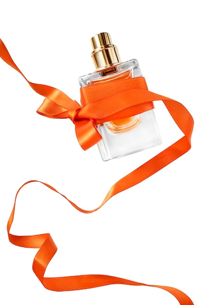 Garrafa de perfume isolada