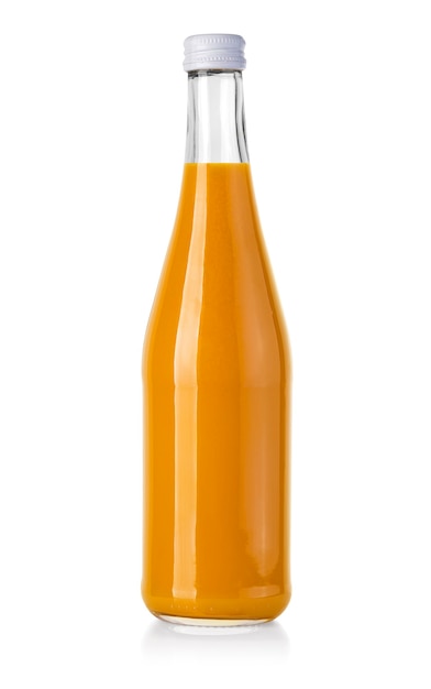 Garrafa de suco de laranja em fundo branco