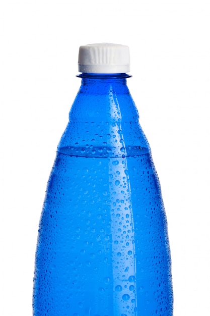Foto garrafas de água mineral isoladas