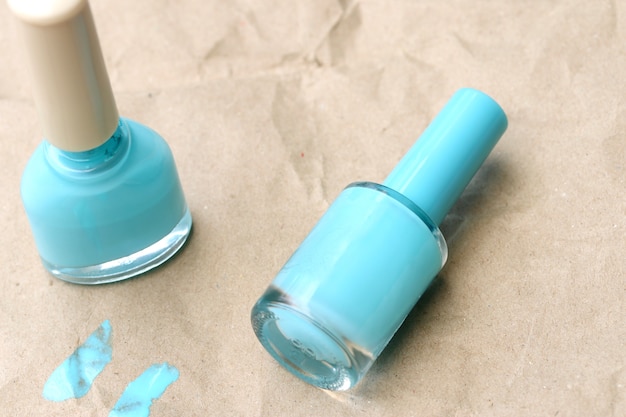 Garrafas de esmalte azul