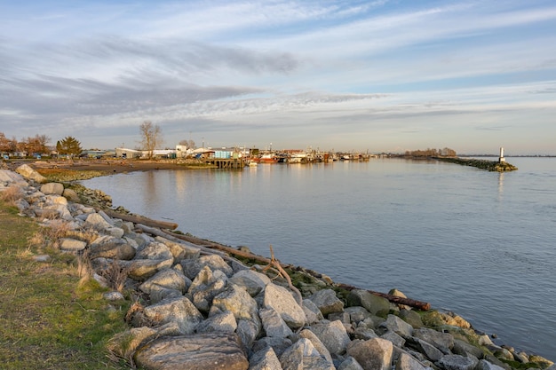 Foto garry point park im sonnenuntergang richmond bc kanada