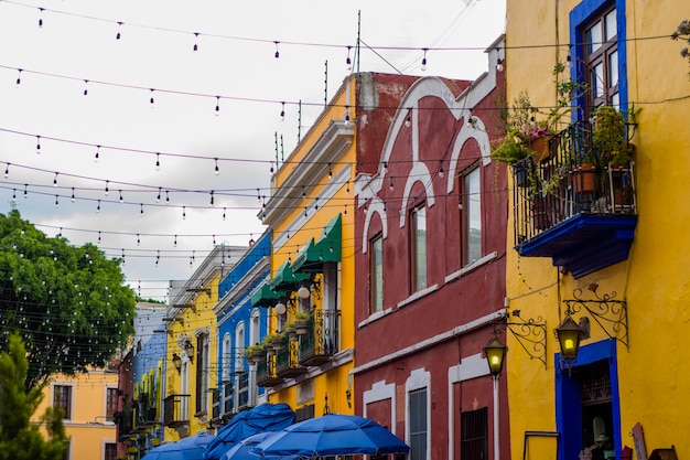 Foto gasse los sapos in puebla, mexiko.