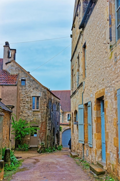 Gasse von Vezelay in Avallon des Departements Yonne in der Region Bourgogne Franche Comte, Frankreich