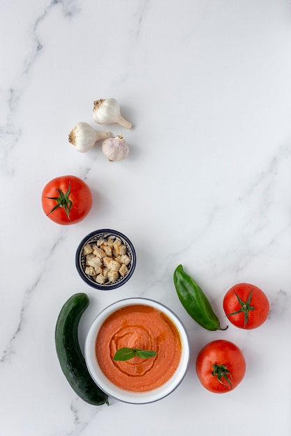 Gazpacho típico español casero. Sopa de tomate