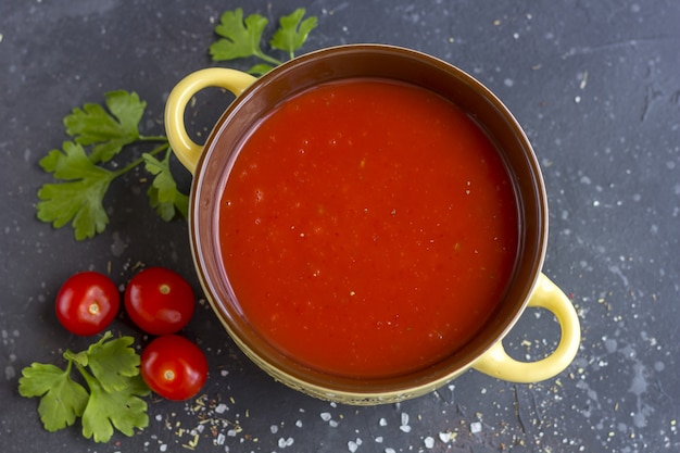 Gazpacho tradicional español sopa fría vegetabl.