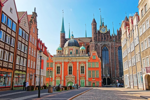 Gdansk, Polonia - 8 de mayo de 2014: Capilla Real del Rey Polaco en la Basílica de Santa María en el centro de la ciudad vieja de Gdansk, Polonia