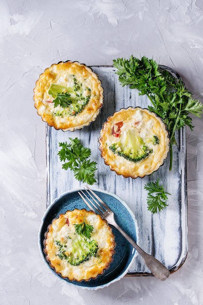 Gebackene Quichetorte mit Grüns