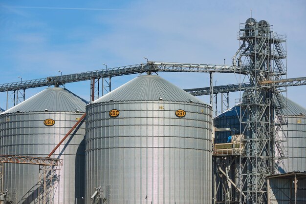 Gebäude für die Lagerung und Trocknung von Getreide landwirtschaftliches Silo