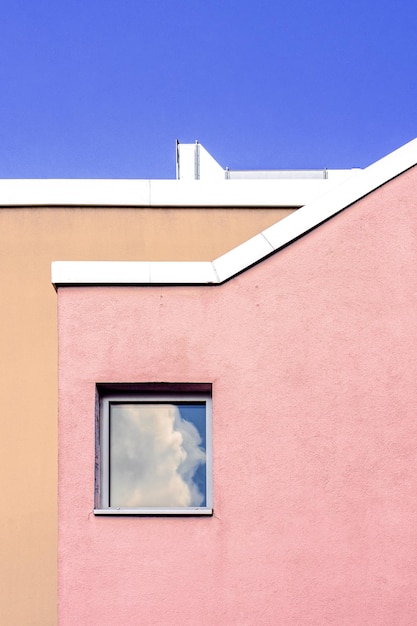 Gebäude gegen den Himmel