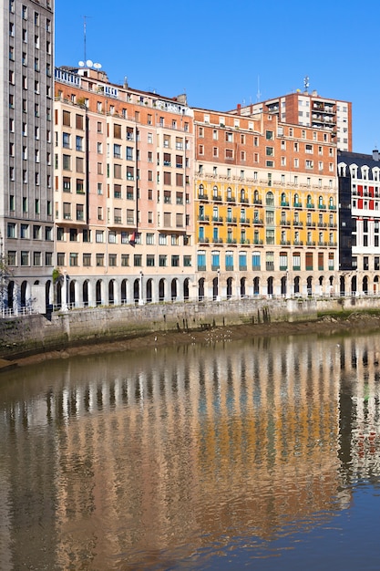 Gebäude in Bilbao, Spanien