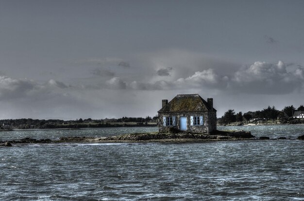 Foto gebaute struktur im wasser