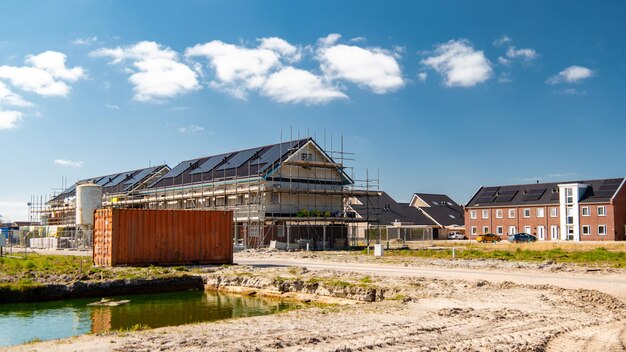 Gebaute Strukturen gegen den Himmel