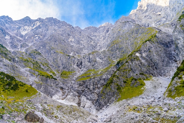 Gebirgstal in der Nähe von Königssee Königssee Nationalpark Berchtesgaden Bayern Deutschland