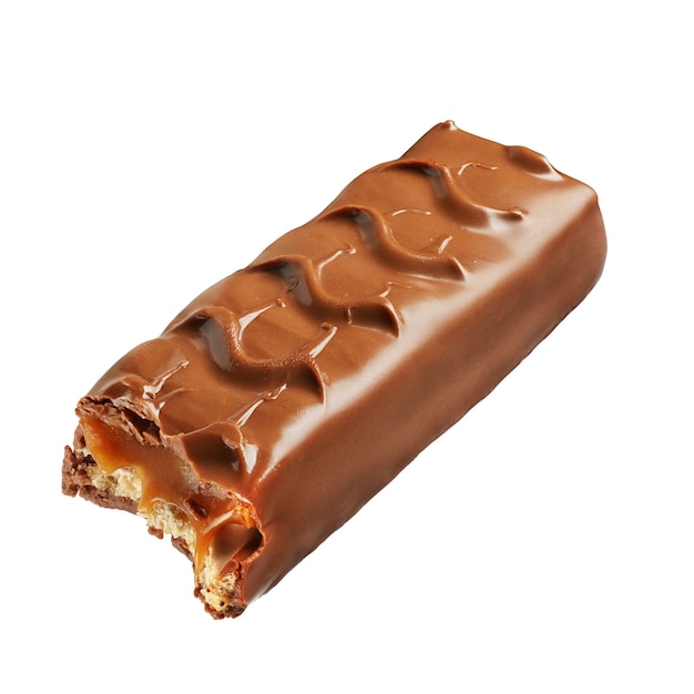 Gebissener Schokoladenschokoriegel lokalisiert auf weißem Hintergrund