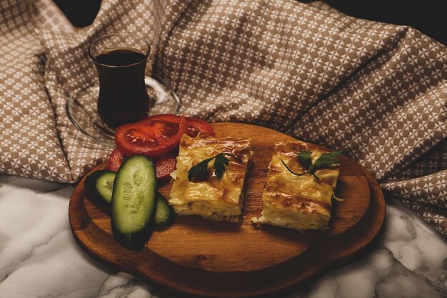 Gebratene Brötchen mit Käse