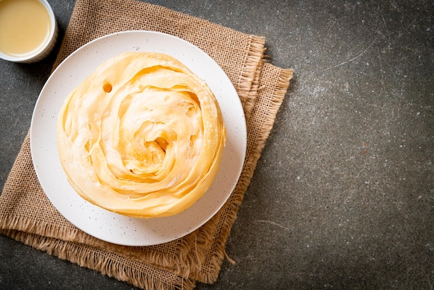 Gebratener knuspriger Roti-Teig