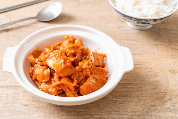 gebratenes Schweinefleisch mit Kimchi