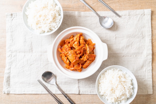 gebratenes Schweinefleisch mit Kimchi