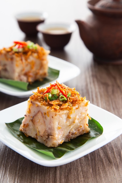 Gedämpfter Yam-Kuchen mit gemahlenen frittierten getrockneten Garnelen Toppings chinesische Küche